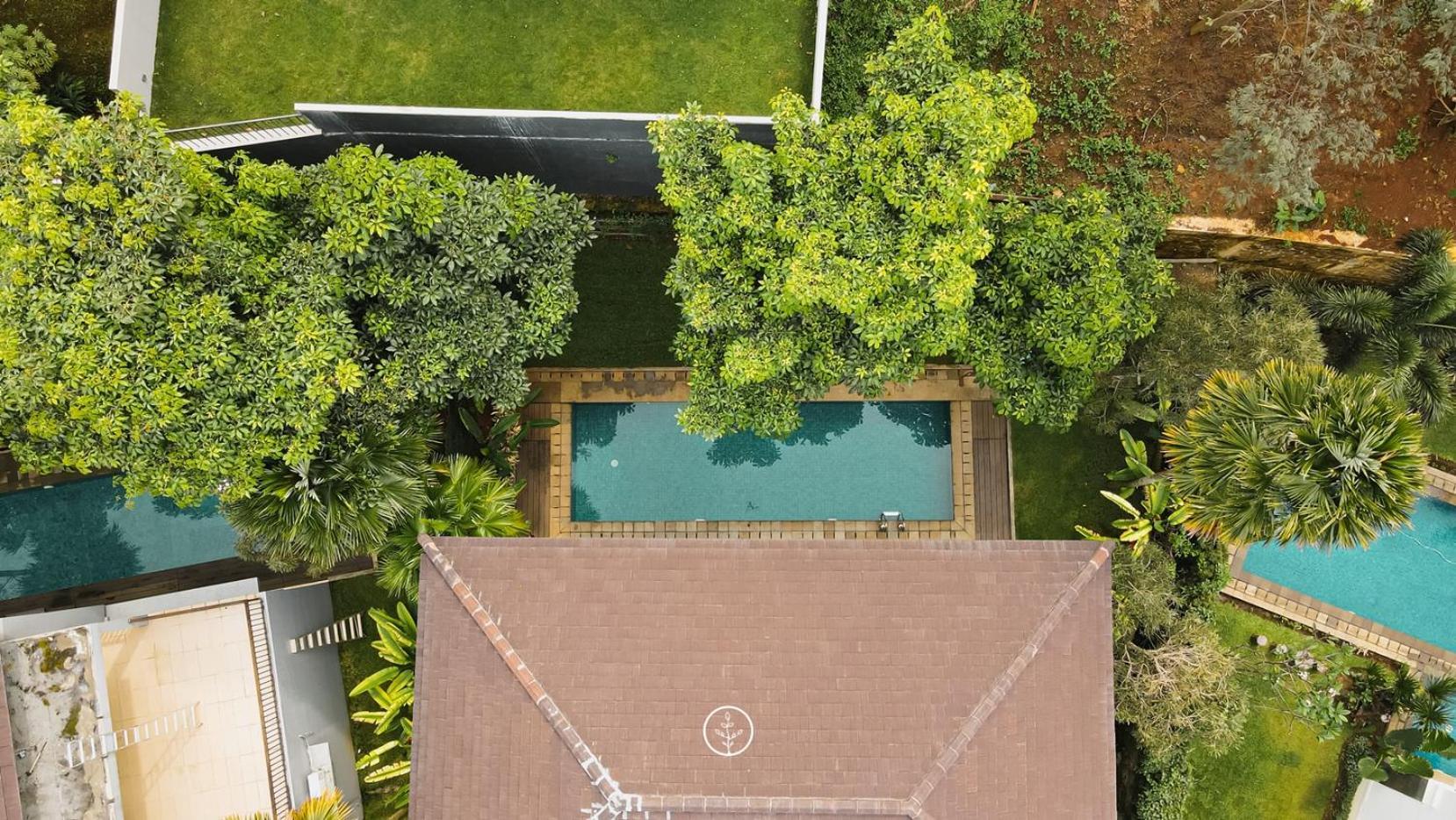Oyama City View Villa 4 Bedrooms With A Private Swimming Pool Bandung Exterior foto