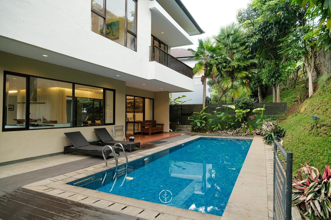Oyama City View Villa 4 Bedrooms With A Private Swimming Pool Bandung Exterior foto