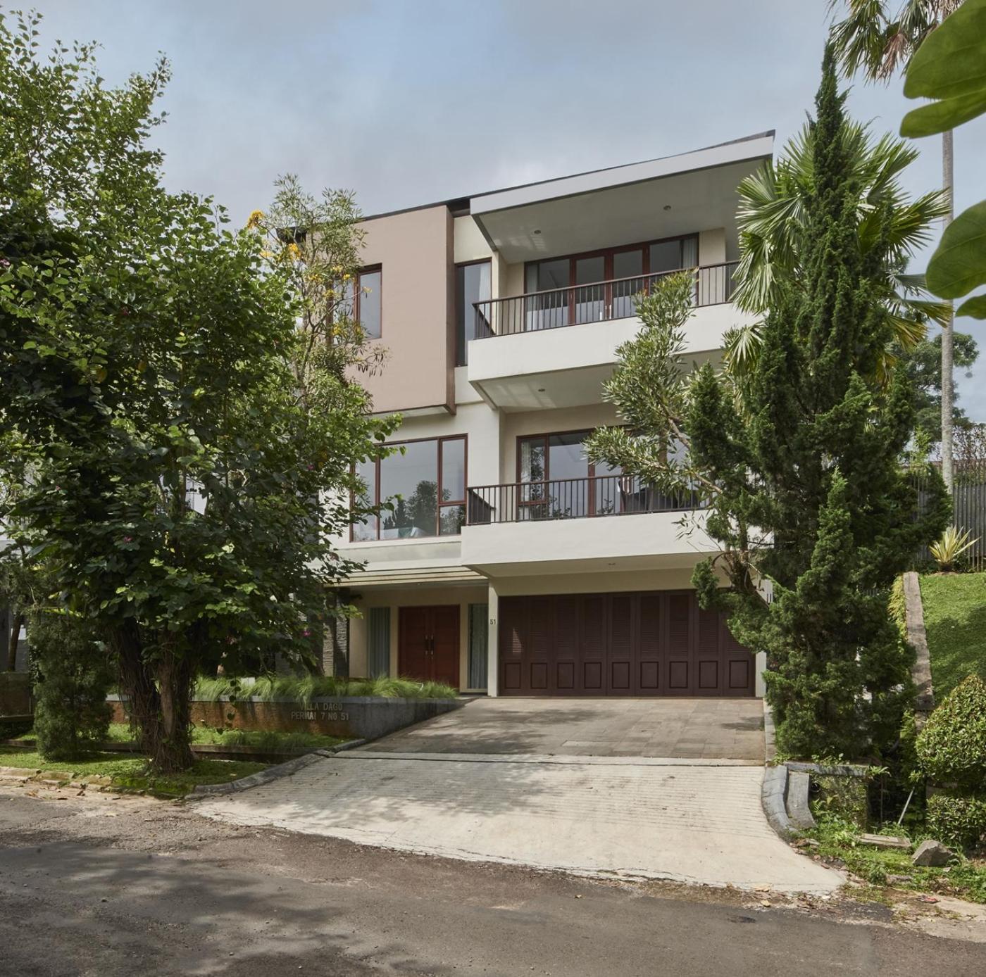 Oyama City View Villa 4 Bedrooms With A Private Swimming Pool Bandung Exterior foto